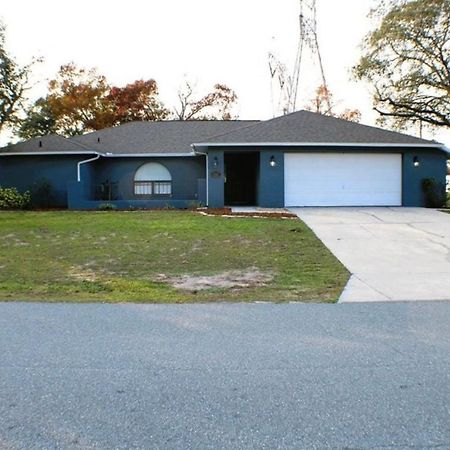 Paradise Spring Hill Exterior photo